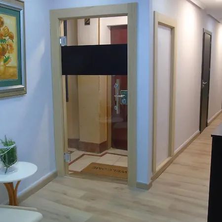 Pension Oviedo Πανσιόν