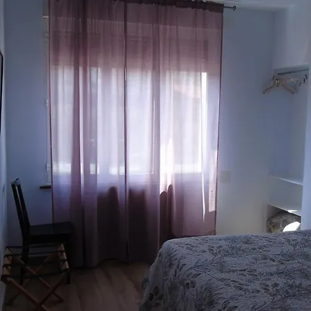 Pension Oviedo Casa de hóspedes